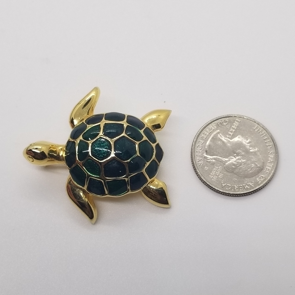 gold tone green enamel turtle brooch - Picture 4 of 4